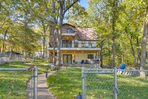 Game Room, Dock & Hot Tub: Grand Lake Getaway in Monkey Island (OK)