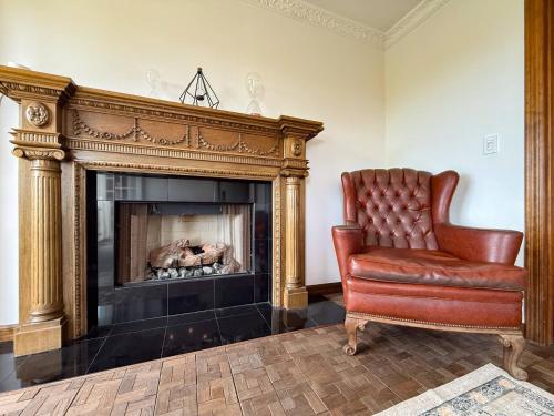 Facilities, Vista Villa – Poolside Elegance with Views in Sherman Oaks