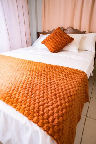 La Casa Naranja Bed and Breakfast in Olon