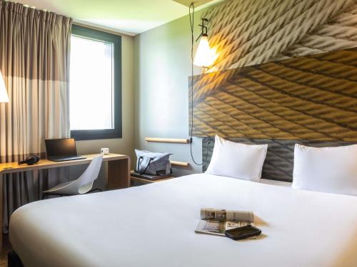 ibis Gonesse Le Bourget Room Type - Standard Double Room
