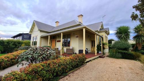 Exterior view of Century House B & B flatlette