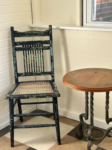 Litchfield Retreat, Wineries, Foliage & Skiing in 托靈頓