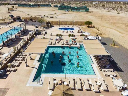 . 2 bed/2bath - family vacation home in beach resort