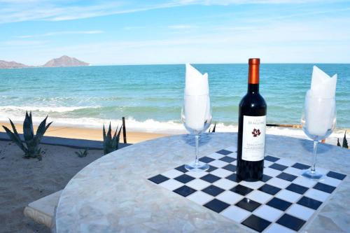 San Felipe Paradise Rental Villa - Beachfront + WiFi