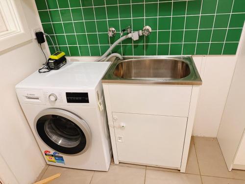 Modern 2 bedroom home in burwood east in Forest Hill