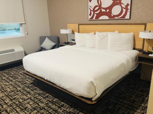 Best Western Plus Pearland/Houston Medical Center Hotel - image 2