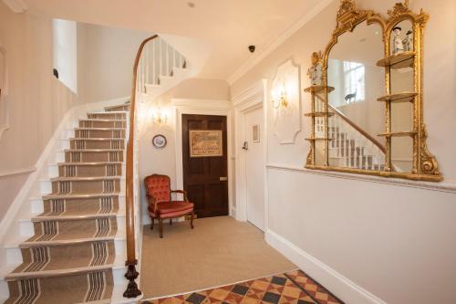 บริการและสิ่งอำนวยความสะดวก, Victoria House in สโตว์-ออน-เดอะ-โวลด์