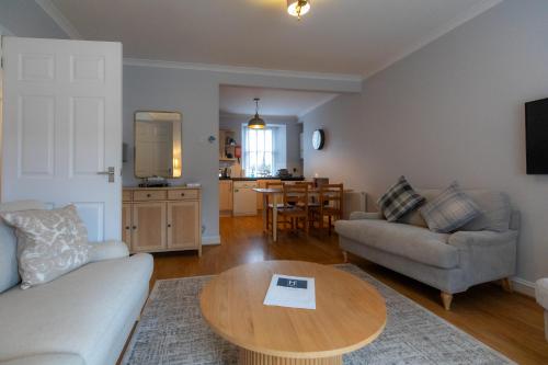 Stonehaven ground floor home with a spectacular harbour view. in Стонхейвен