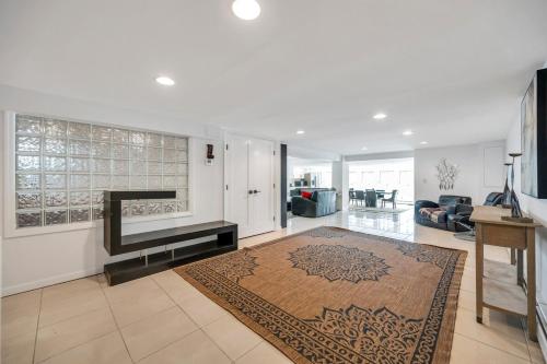 Cozy Lower Level Apt Retreat! in Huntington Station