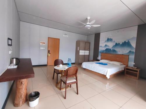 Mermaid N2 in Honiara