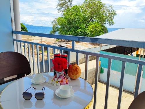 Widok, Mermaid N2 in Honiara