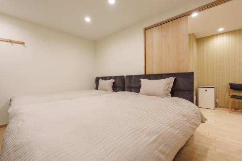 Temmabashi Blue Sky House