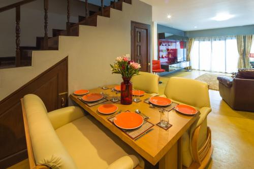 Luxury Town House In The Heart Of The Old City - Chiang Mai