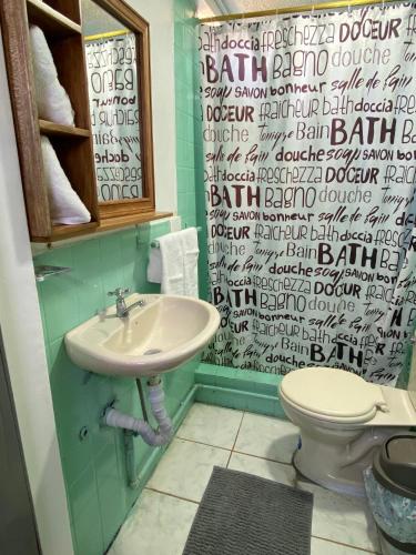 Posada Los Olivos in บานอส เดอ อะกัว ซานตา