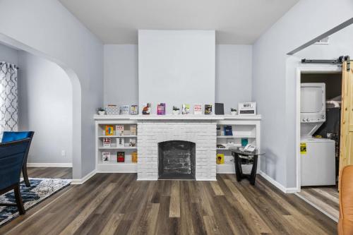 3117 Greenwood Ave - main image