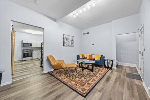 3117 Greenwood Ave - image 8