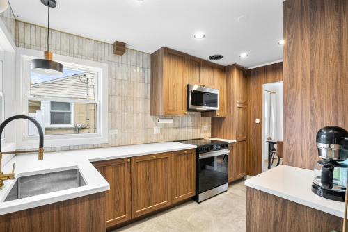 Facilities, New Home neer OHare in North O'Hare