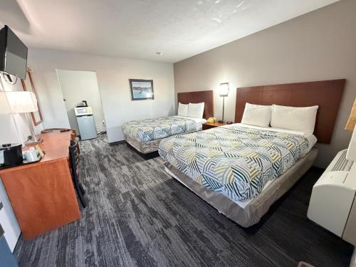 2 double beds