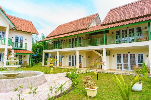 Hotel Deli River and Restaurant Omlandia in Deli Serdang