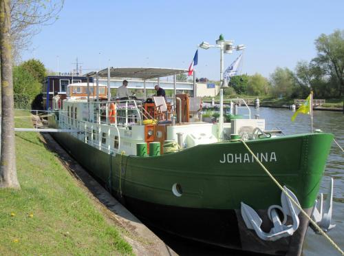 B&B Barge Johanna Bruges