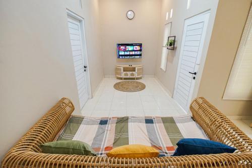 Facilities, Oemah Rotan Homestay Jogja in Labuan Bajo