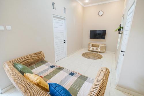 Facilities, Oemah Rotan Homestay Jogja in Labuan Bajo