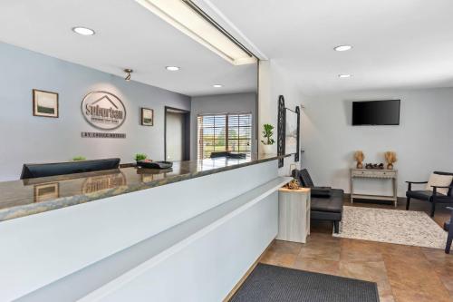 Lobi, Suburban Studios Clarksville-Louisville North in Clarksville (IN)
