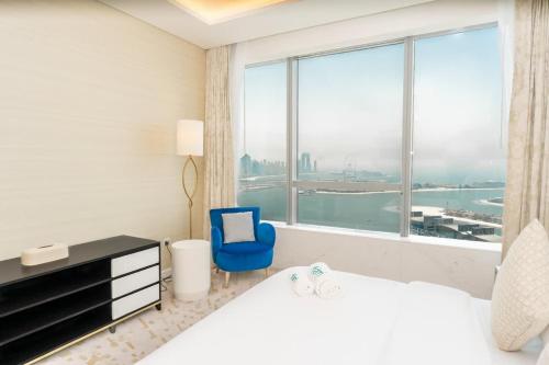 FAM Living - Palm Tower Attached to St Regis Palm Tower 1Bed - Palm Jumeirah Views - image 11