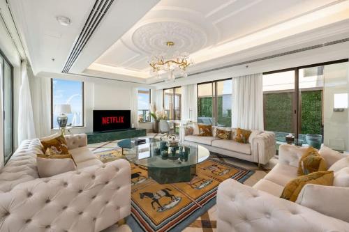 FAM Living- Luxe Penthouse in JBR Marina - Panaromic Sea View, Дубай