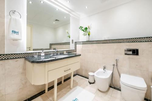 FAM Living- Luxe Penthouse in JBR Marina - Panaromic Sea View - image 14