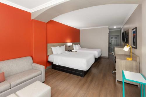 La Quinta by Wyndham Oklahoma City - Moore in Moore, USA