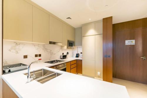 FAM Living - Address Residences Opera - Luxurious 2Bed, Dubái (foto 6)