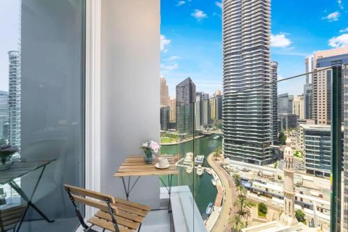 FAM Living - Stunning Modern Marina Apartment, Dubai (photo 3)