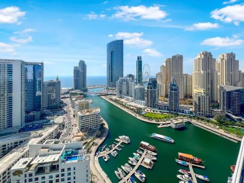 FAM Living - Stunning Modern Marina Apartment, Dubai (photo 4)