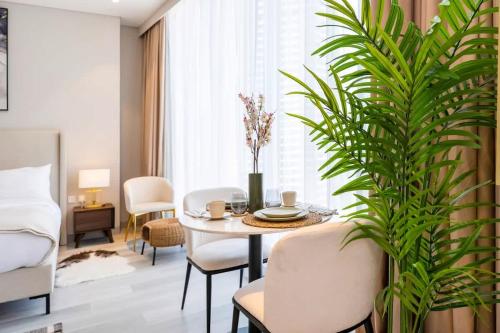 FAM Living - Stunning Modern Marina Apartment, Dubai (photo 6)