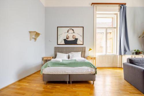 BudapeStayz - Jozsef Apartments 1