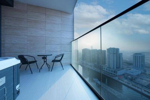 Elegant Studio | Private Jacuzzi & Canal View - image 14