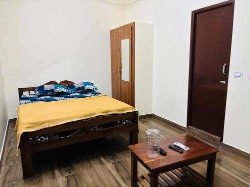 Exterior view, Vrs Guest House in Auroville Road