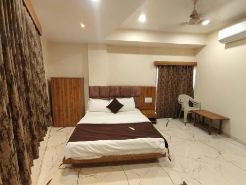 Hotel Signature – Ahmedabad, TN