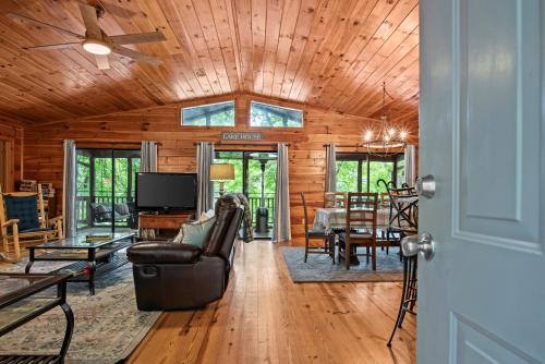 Dogwood Cabin with Dock! in South Union, USA