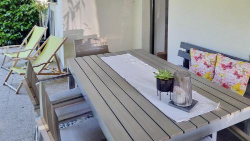 Balcony/terrace, Villa Piccola in St. Andra