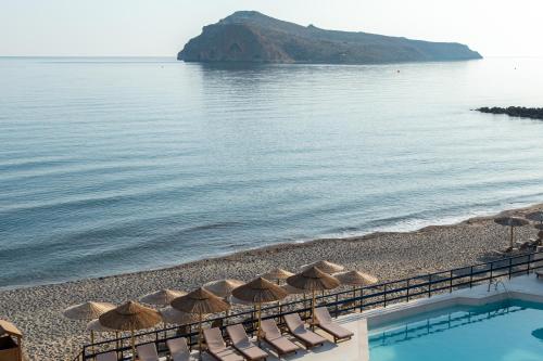Hotel Haris on the beach