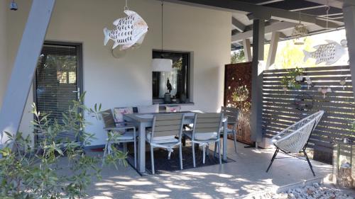 Exterior view, Villa Piccola in St. Andra