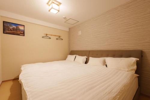 Just a short walk 黒門市場1min 道頓堀 心斎橋 Glico Sign 黒門市場Guestroom Glowlight