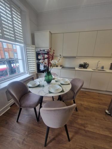 Facilities, Kensington New Exclusive Flat in Kensington and Chelsea