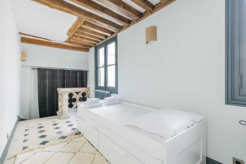 Superb apartment near Notre-Dame Cathedral - Mobility lease - image 13