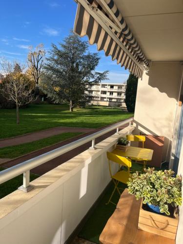 New & Cozy in Provinces-Chavril