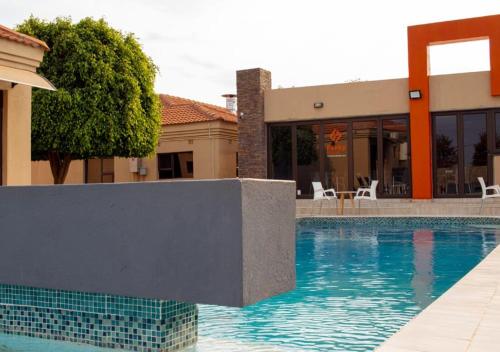 Piscina, Fanky Hotel in Palapye