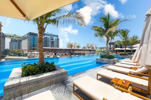 FAM Living - Palm Tower - Palm Jumeirah - Panoramic Studios, Dubaj