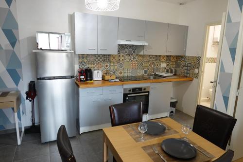 Kitchen, Fiesta Apartment in Le Blanc-Mesnil